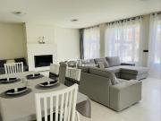 Casa en venta en Finestrat, Golf Bahía. VILLA...