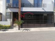 CASA EN VENTA EN FIRENZE RESIDENCIAL