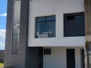 Casa en venta en Fracc Altara, cerca de Plaza San Diego,...