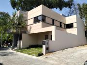 Casa en venta en fracc. con vigilancia. Acapantzingo,...