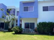 Casa en venta en fracc. con vigilancia. Lomas Tetela,...