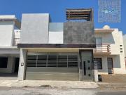 CASA EN VENTA EN FRACC. HACIENDA LOS PORTALES