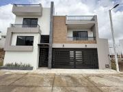 Casa en venta en Fracc. Imperial de las Ánimas – Diseño...
