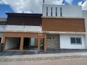 CASA EN VENTA EN FRACC LA VISTA RESIDENCIAL