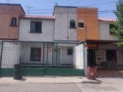 CASA EN VENTA EN FRACC. LAS ACEQUIAS, CERCA DEL PARQUE...