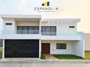 Casa en venta en Fracc. Las Palmas