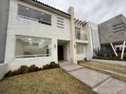 CASA EN VENTA EN FRACC. LOMAS VIRREYES, CALIMAYA ESTADO...