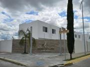 Casa en Venta en Fracc. Molino de las Flores al...