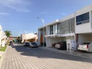 CASA EN VENTA EN FRACC. NAVARRA! A 500m FEDERAL A...