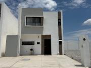 Casa en Venta en Fracc. Paseo Áurea, cercano a Senderos...