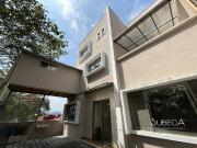 Casa en Venta en Fracc. Privado, Con Departamento...