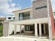 Casa en venta en Fracc. Privado Monte Magno Habitación...