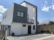 CASA EN VENTA EN FRACC. REAL DE CORTÉS, ZONA ZEREZOTLA,...