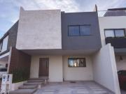 CASA EN VENTA EN FRACC. SAN ANGEL V