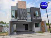 Casa en venta en Fracc. Sauco, cerca de Tabasco 2000 Casa en venta en Fracc. Sauco, cerca de Tabasco 2000