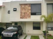 CASA EN VENTA EN FRACC. SONTERRA / QUERÉTARO