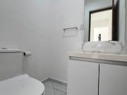 Casa en Venta en Fracc. Tarragona con 4 Recamaras frente...