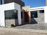 Casa en venta en Fracc. Victoria Queen, Momoxpan, Puebla