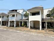 Casa con 3 recámaras en venta, 162 m² superficie de...