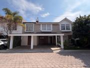 Casa en venta en fraccionamiento a 3 min. de UDLAP