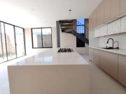 CASA EN VENTA EN FRACCIONAMIENTO ADAMAR COTO TEHUANTEPEC