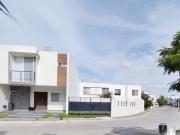 CASA EN VENTA EN FRACCIONAMIENTO BELLATERRA FRONDA