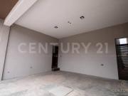 CASA EN VENTA EN FRACCIONAMIENTO BOSQUES DEL VALLE III...