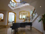 ESPECTACULAR CASA EN EXCLUSIVO FRACC. BUGAMBILIAS, ZAPOPAN