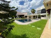 Casa en venta en fraccionamiento Burgos