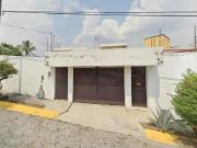 CASA EN VENTA EN FRACCIONAMIENTO BURGOS BUGAMBILIAS...