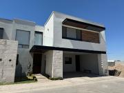 Casa en Venta en Fraccionamiento Cerrado Los Viñedos,...