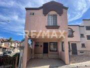 Casa en venta en Fraccionamiento Colinas del Rey Tijuana