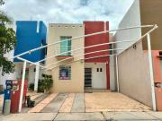 Casa en venta en Fraccionamiento Colinas del Rey, Villa...