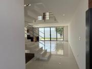 Casa en venta en Fraccionamiento Cumbres del Lago...