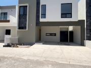 Casa en VENTA EN FRACCIONAMIENTO DENALI