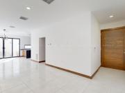 CASA EN VENTA EN DENALI REJON DE UN PISO FRENTE A PARQUE...