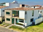 CASA EN VENTA EN FRACCIONAMIENTO EN METEPEC