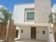 Casa en VENTA en Fraccionamiento en Zona Ampliación Senderos