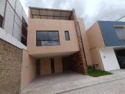 Casa en Venta en fraccionamiento en Zona Cholula la...