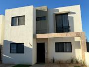 CASA EN VENTA EN FRACCIONAMIENTO HISPANIA