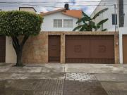 CASA EN VENTA EN FRACCIONAMIENTO JARDINES DE LA HACIENDA