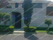 CASA EN VENTA EN FRACCIONAMIENTO JARDINES EN LA...