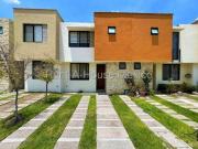Casa en Venta en Fraccionamiento Kalli, Pirámides,...