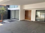 CASA EN VENTA EN FRACCIONAMIENTO LA ESCONDIDA