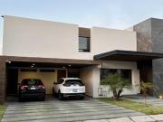 Casa En Venta En Fraccionamiento La Mision
