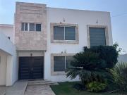 CASA EN VENTA EN FRACCIONAMIENTO LOMAS DE COCOYOC