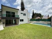 CASA EN VENTA EN FRACCIONAMIENTO LOMAS DE COCOYOC, MORELOS