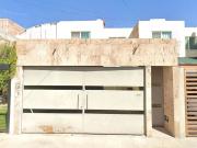 CASA EN VENTA EN FRACCIONAMIENTO LOMAS DE SANTA ANITA...