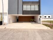 Casa en venta en fraccionamiento Lomas Del Dorado