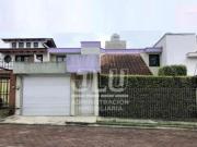 CASA EN VENTA EN FRACCIONAMIENTO LOMAS DEL TEJAR